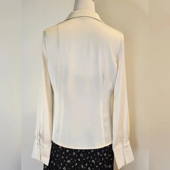 NWOT || AUGUST SKY || satin tie shirt/jacket - Picture 7 of 8